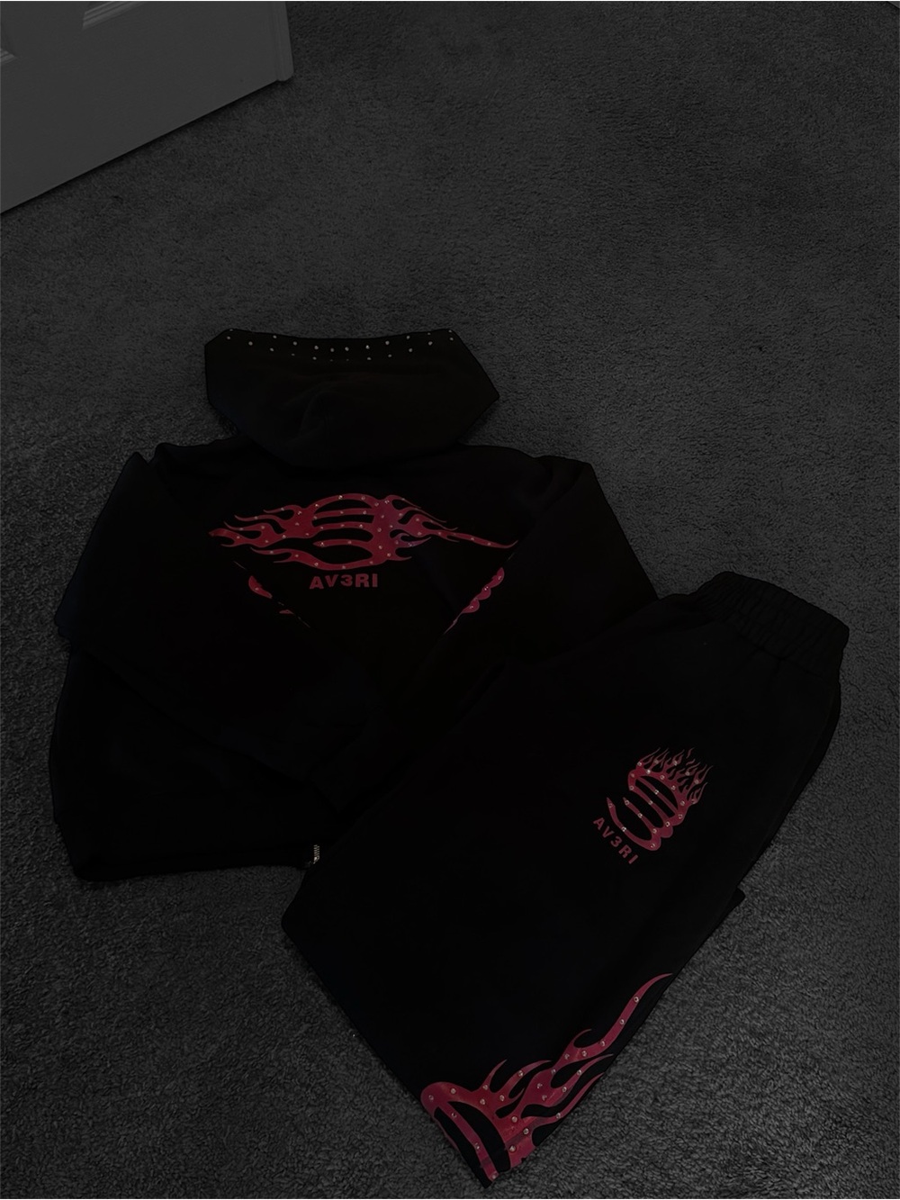 Av3ri Black Sweatpants & Hoodie Set with Pink Flame Graphics